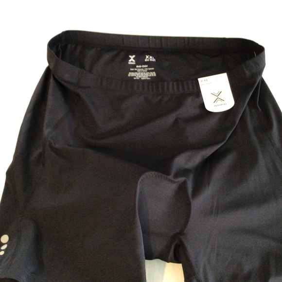 Xersion Bike Shorts High Rise Fitted, Anti-order, patted seat for comfort, XXL - Picture 2 of 7
